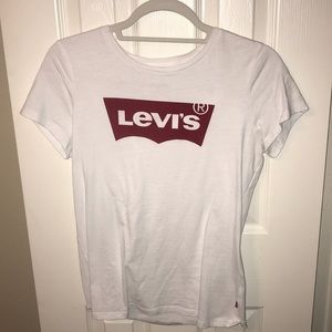 Levi’s women’s t-shirt